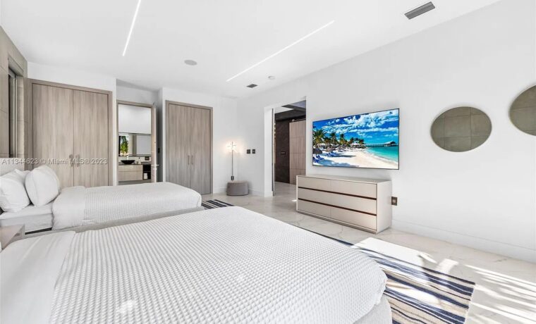 Mansions - Dynasty Luxury Rentals - Luxury Rentals With Full Time Staff On Site