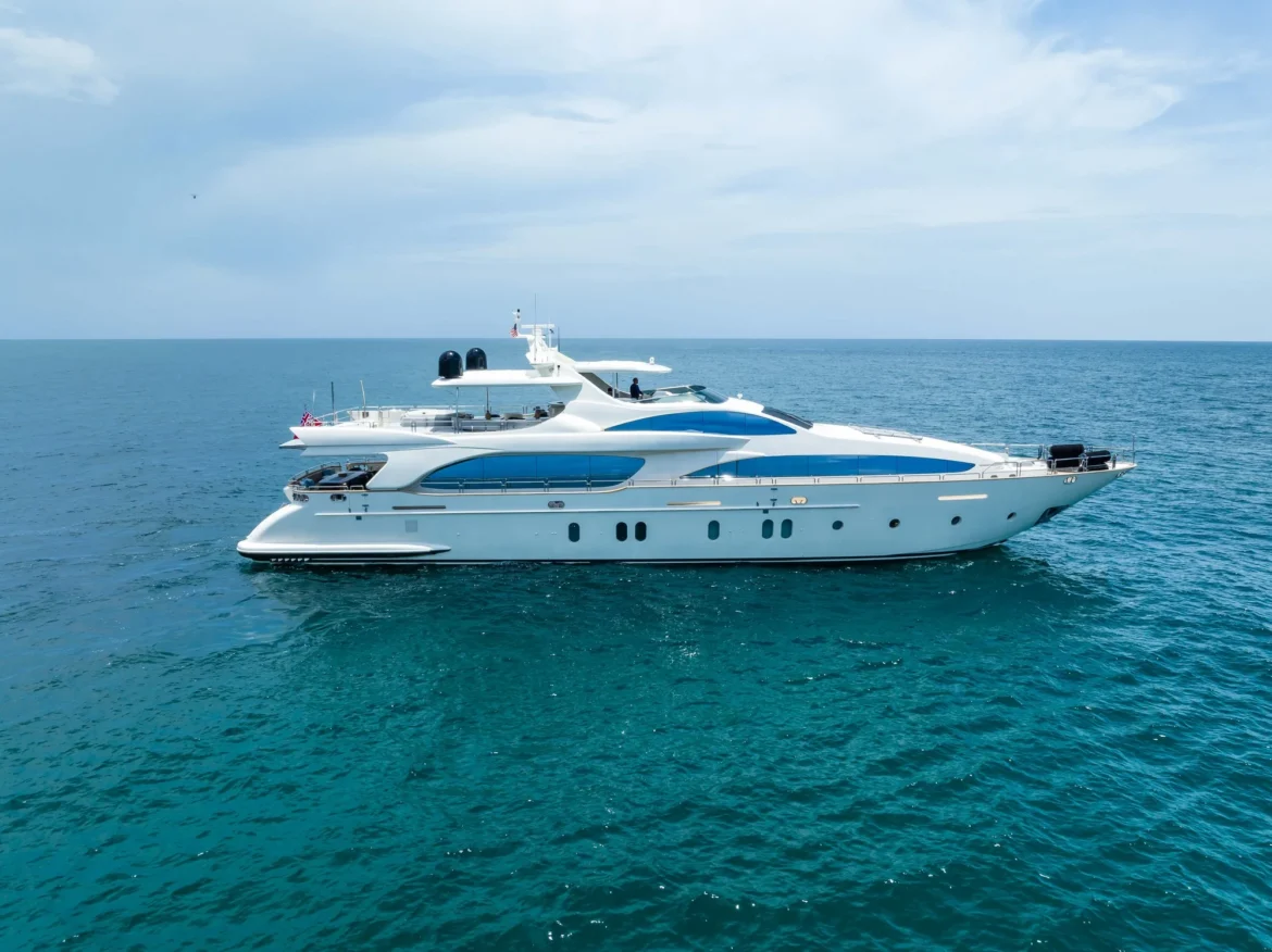 Yacht: 116’ Azimut - Image 20