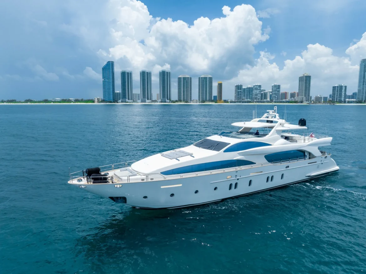 Yacht: 116’ Azimut - Image 17