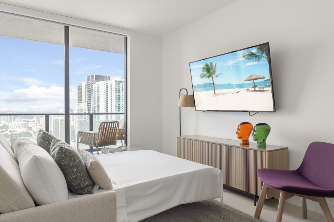 MANSION: GALE HOTEL AND RESIDENCES DOWNTOWN MIAMI