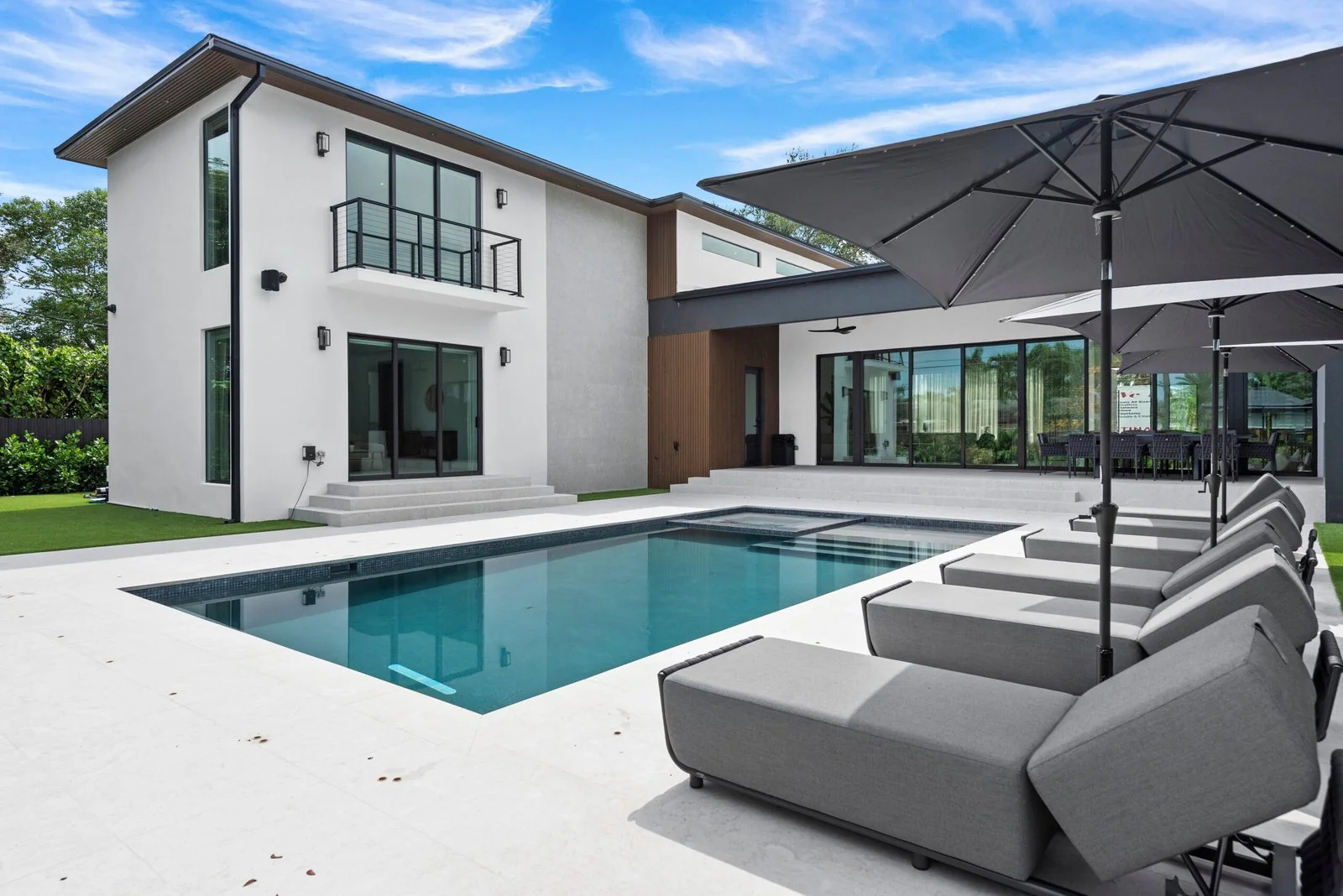 MANSION: VILLA ZARR 8 bedrooms