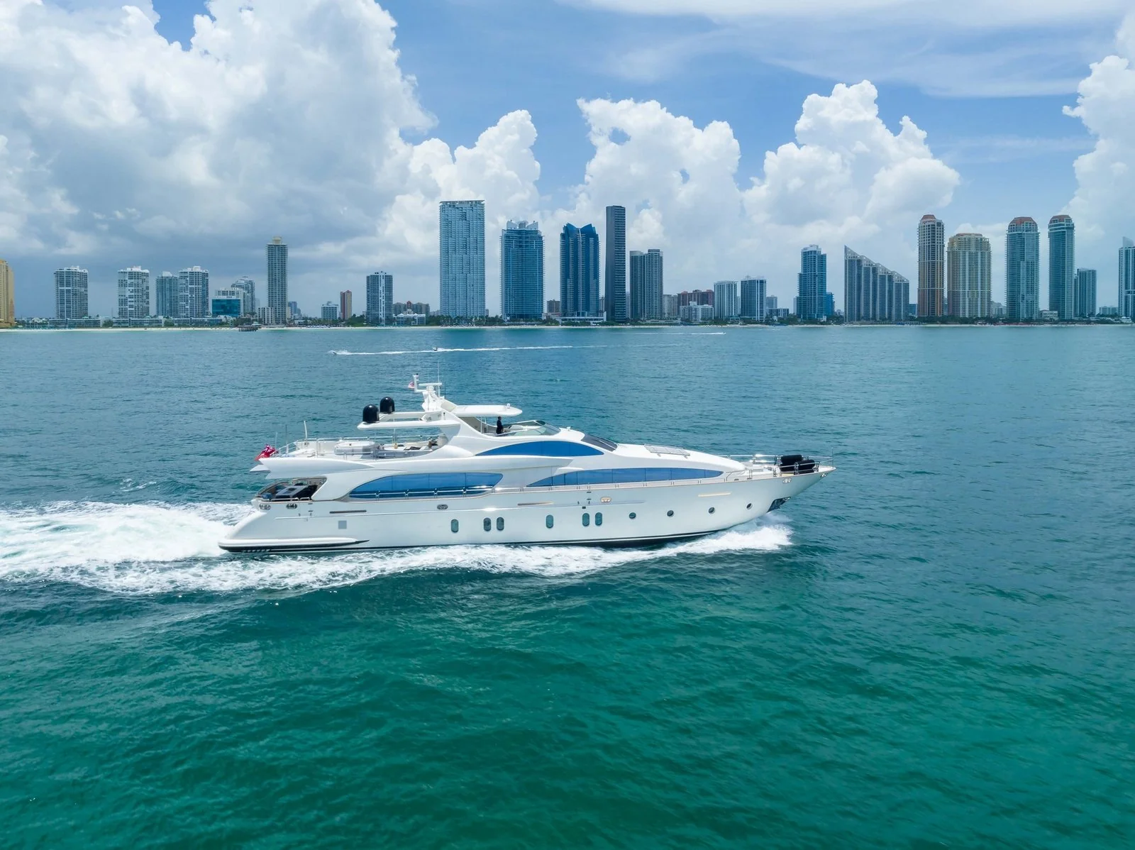 Yacht: 116’ Azimut - Image 154