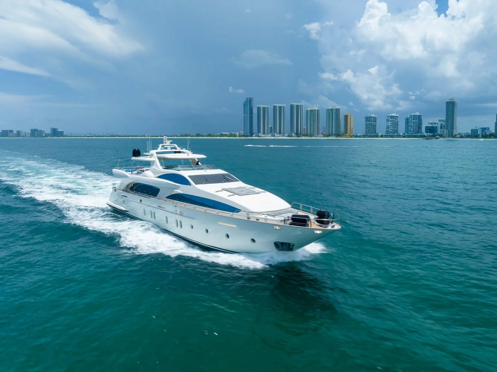 Yacht: 116’ Azimut - Image 152