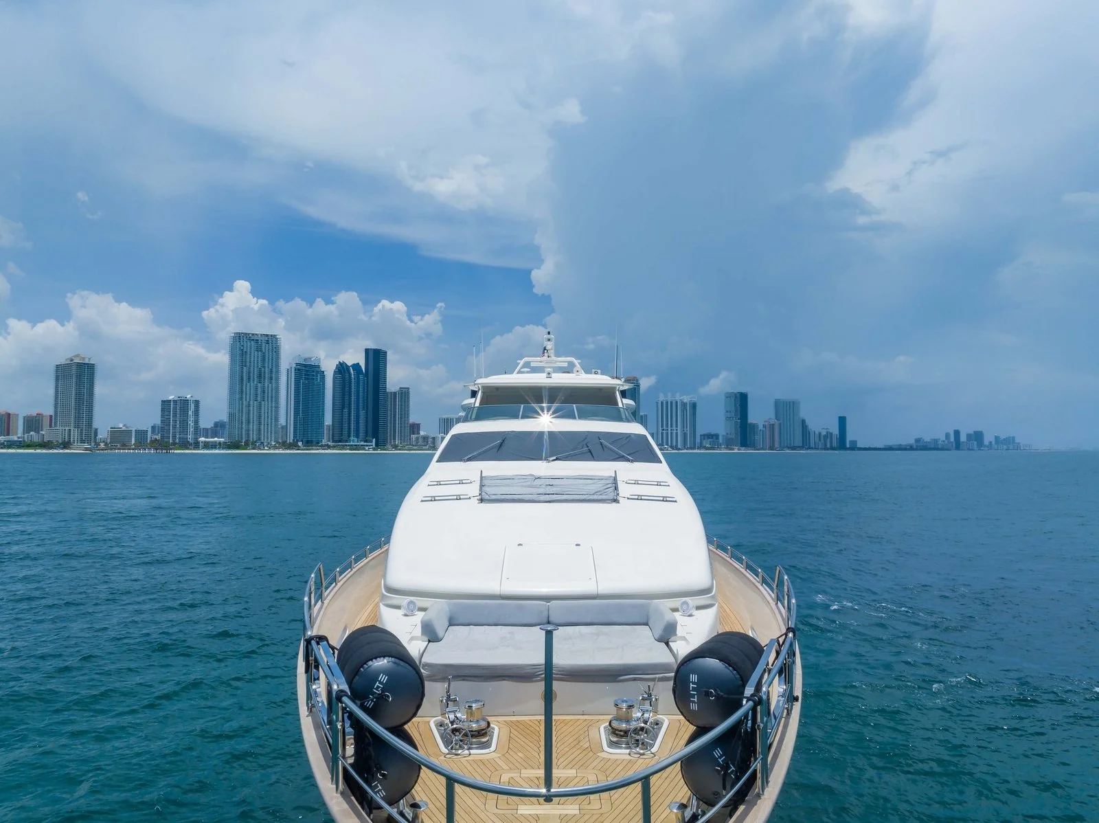 Yacht: 116’ Azimut - Image 174
