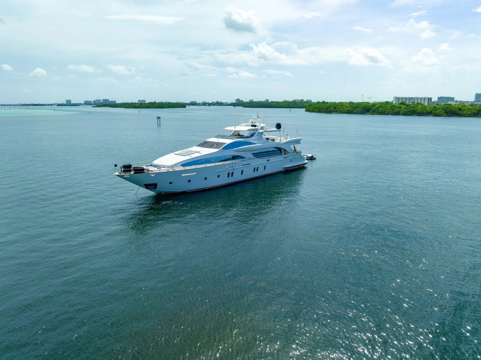 Yacht: 116’ Azimut - Image 142