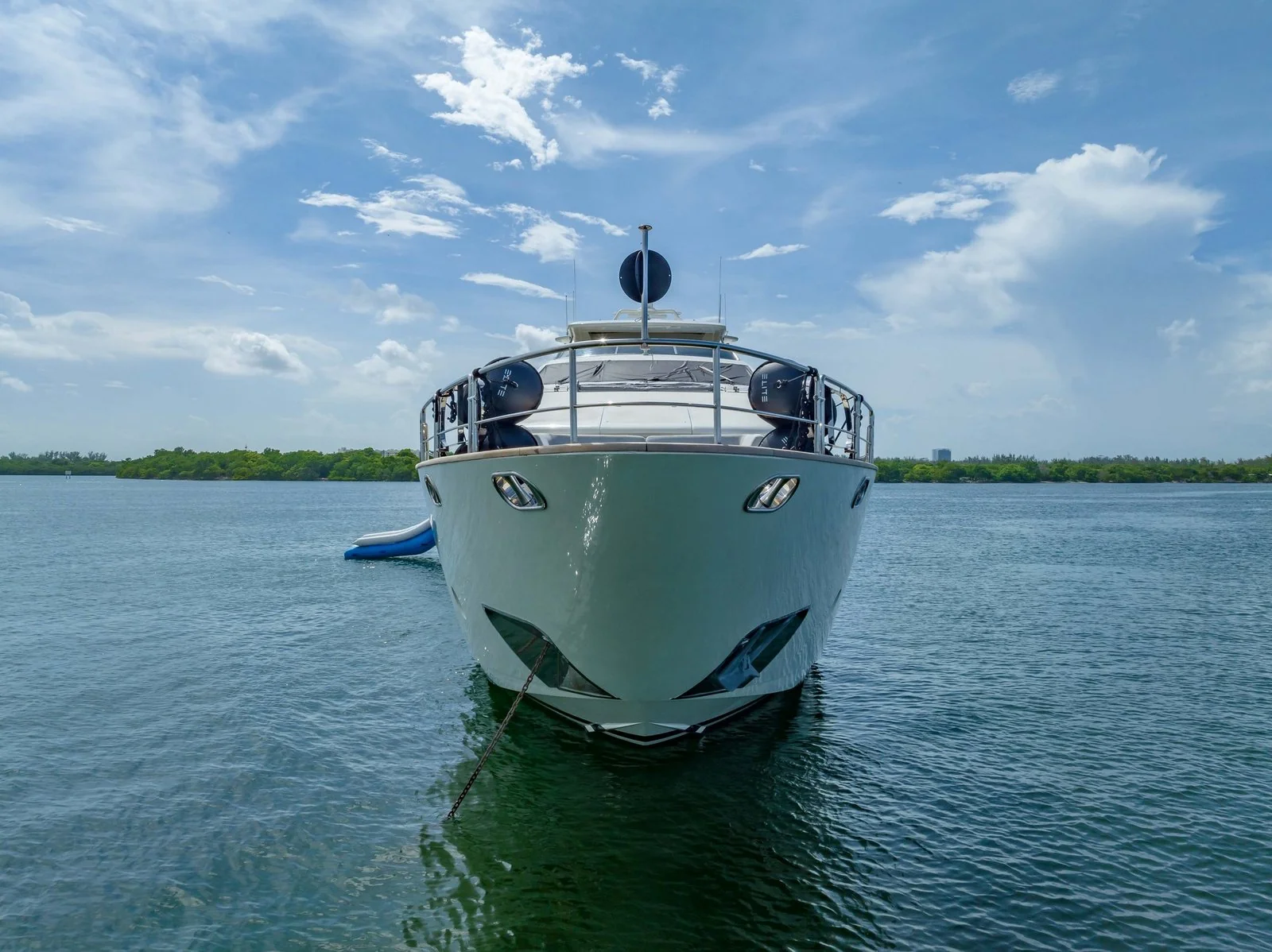 Yacht: 116’ Azimut - Image 138