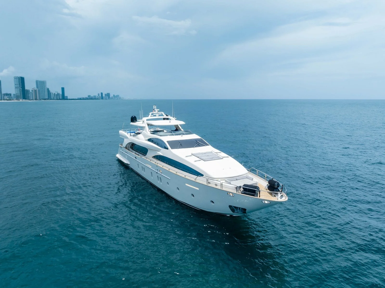 Yacht: 116’ Azimut - Image 173