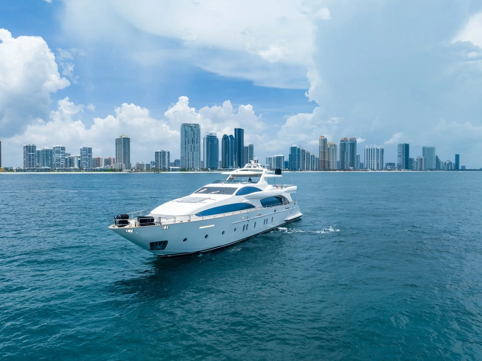 Yacht: 116’ Azimut - Image 171