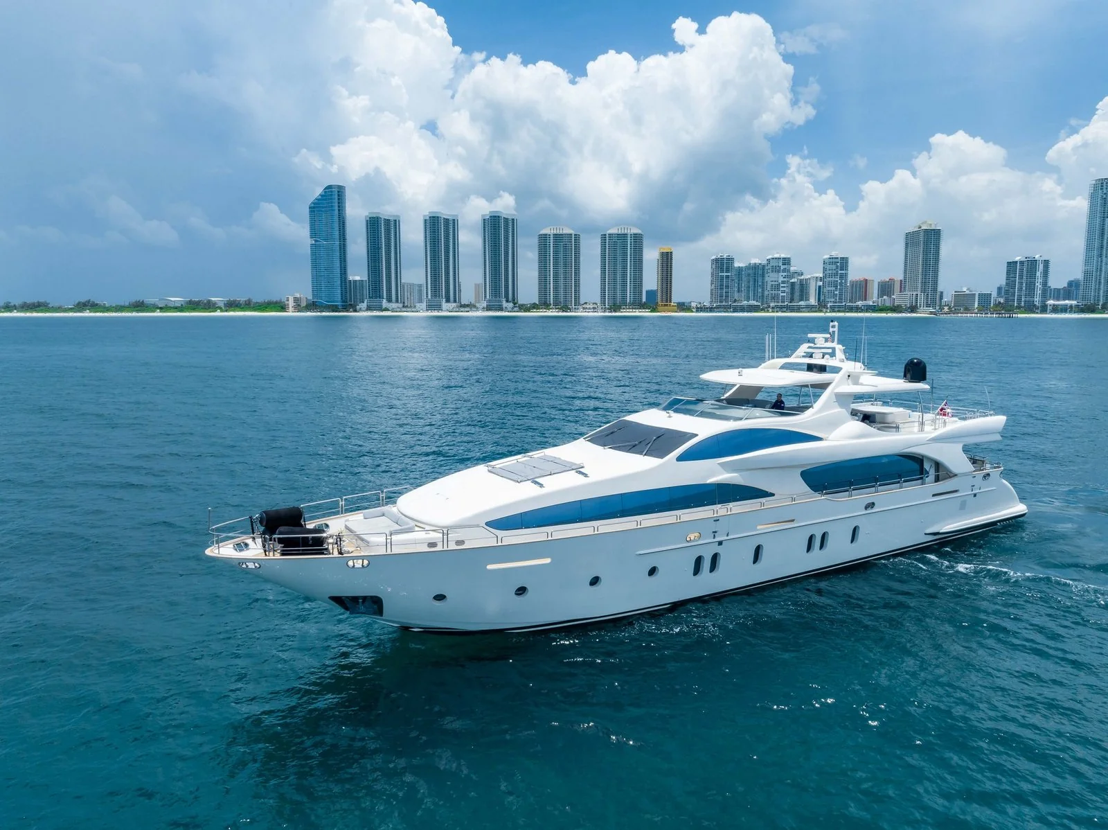 Yacht: 116’ Azimut - Image 169