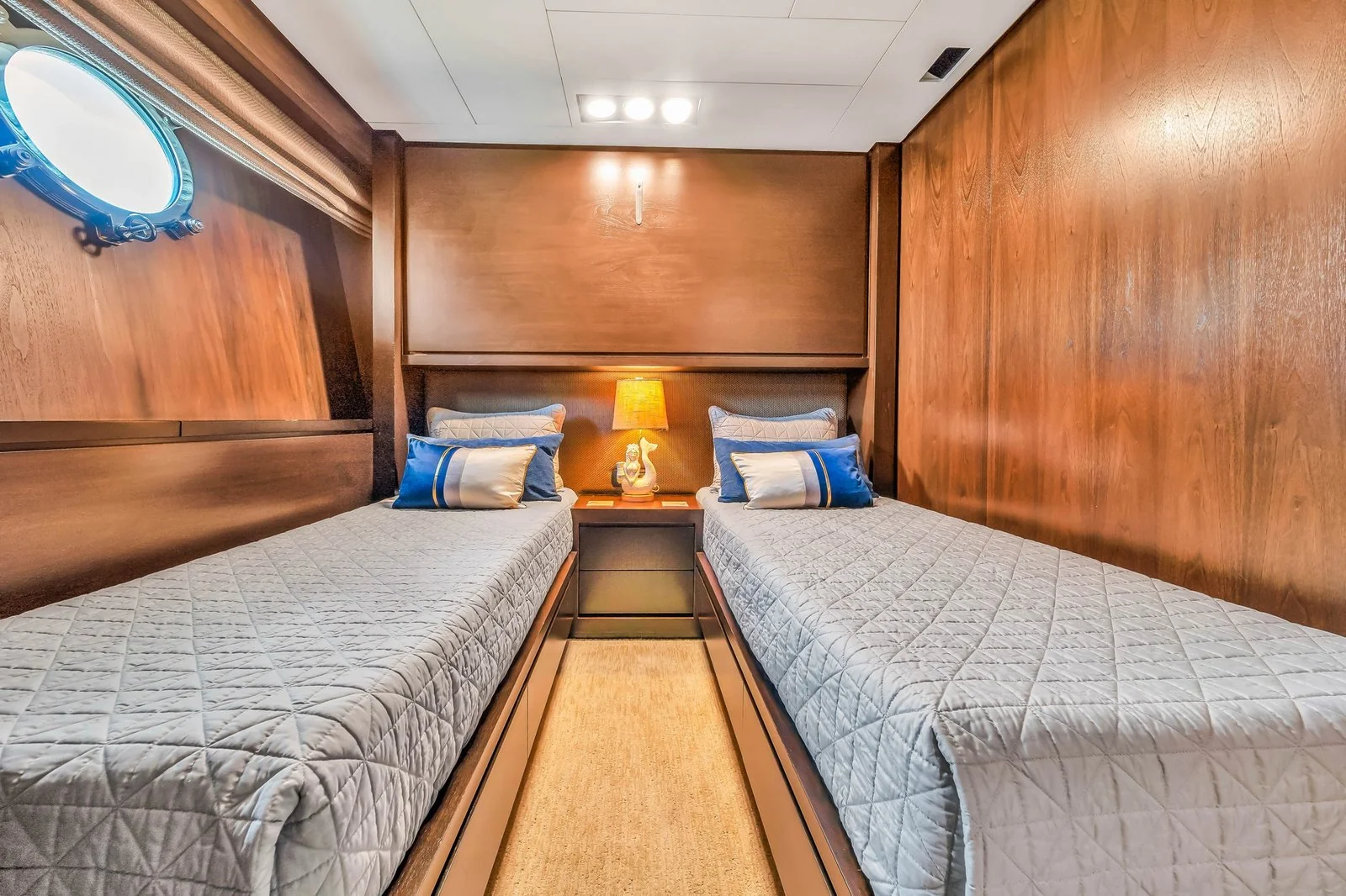 Yacht: 116’ Azimut - Image 80
