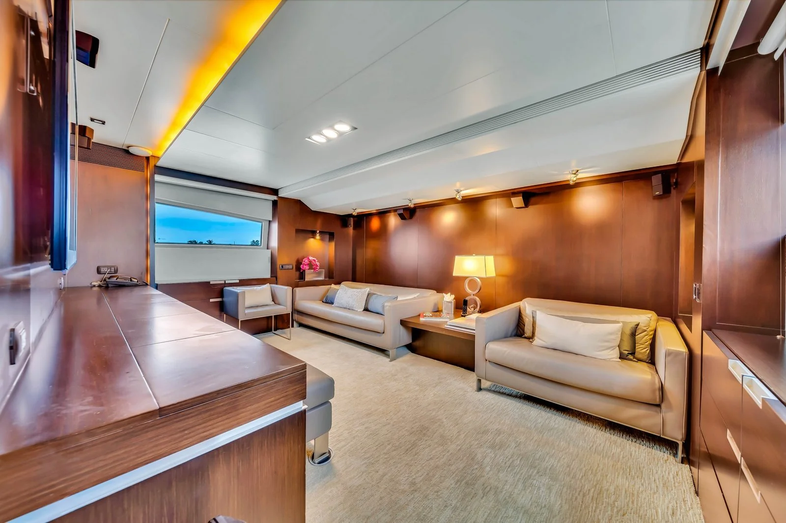 Yacht: 116’ Azimut - Image 93