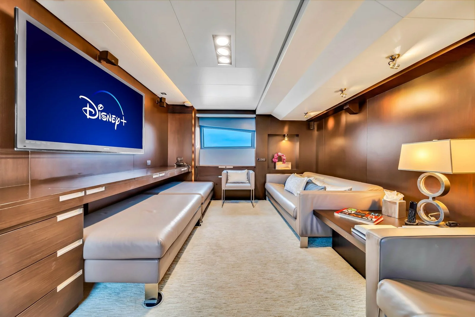 Yacht: 116’ Azimut - Image 43