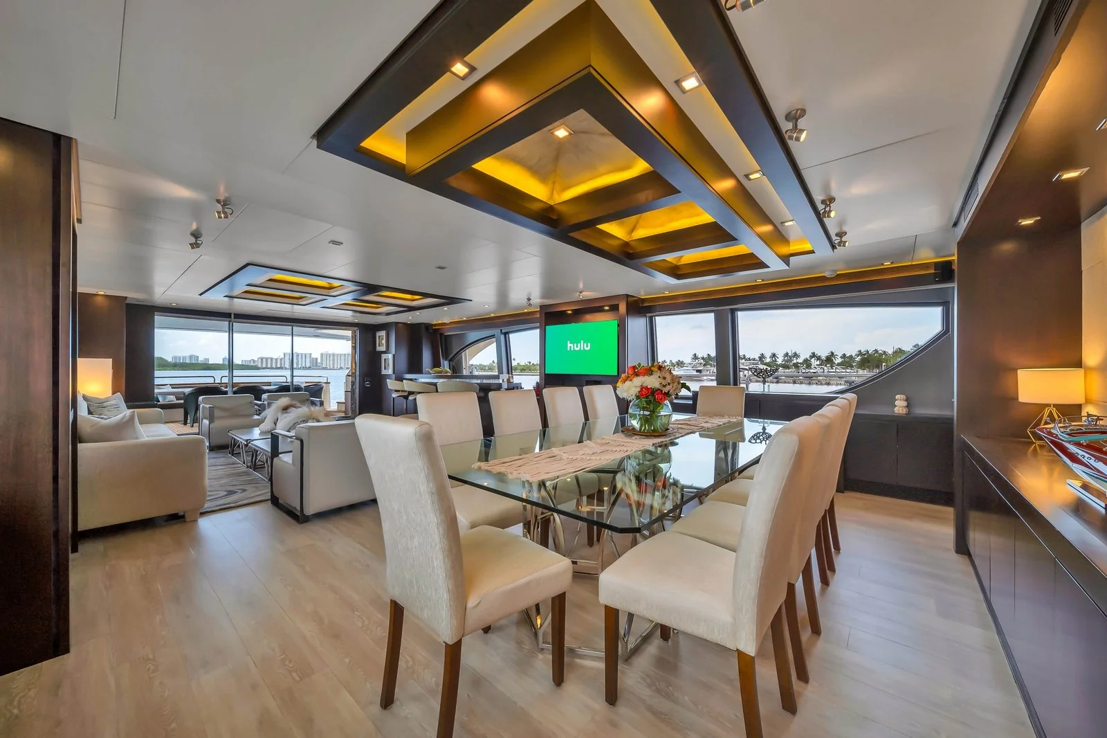Yacht: 116’ Azimut - Image 27