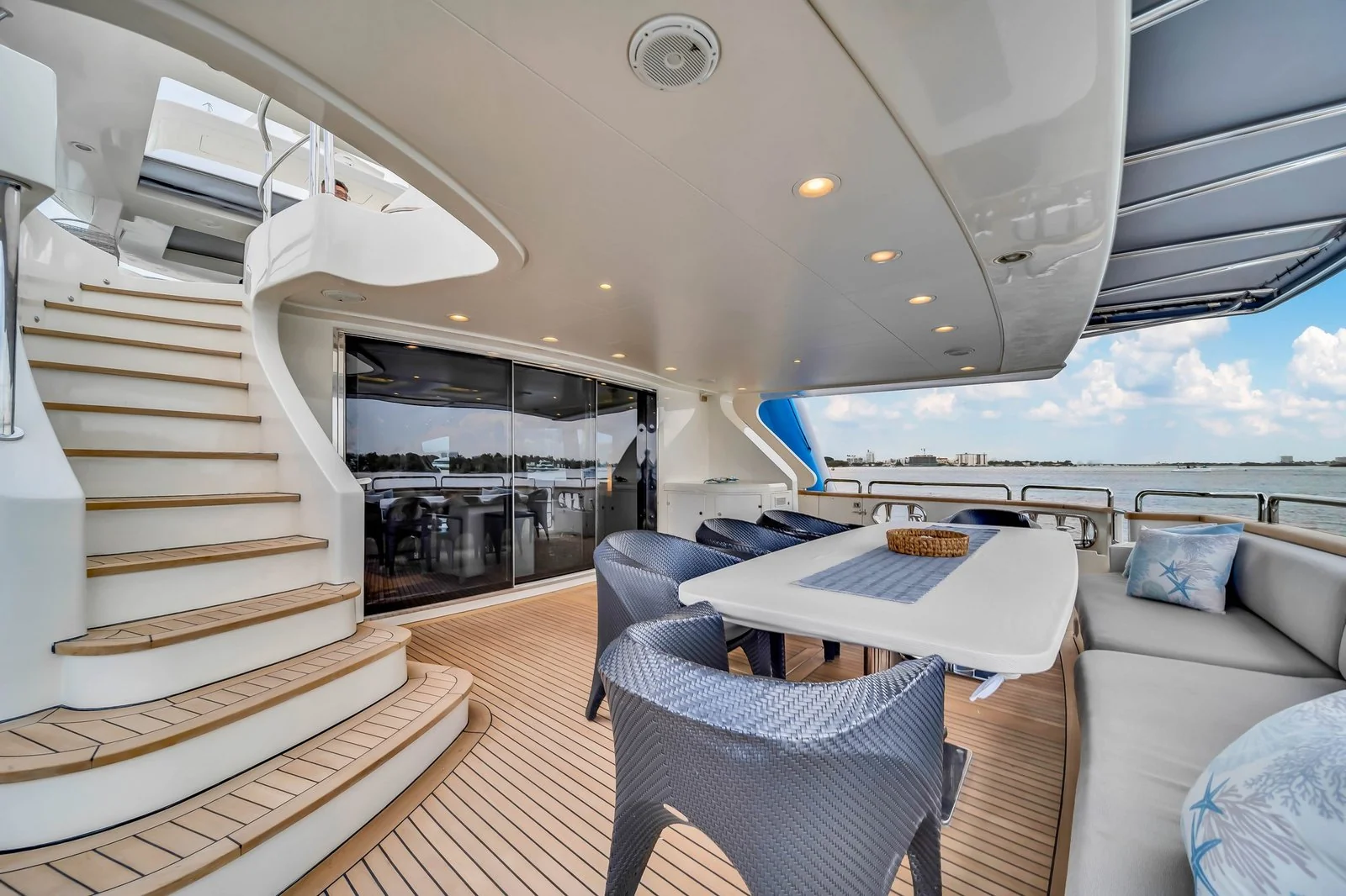 Yacht: 116’ Azimut - Image 22
