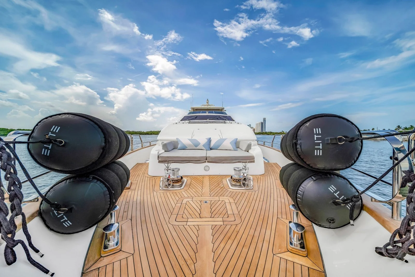 Yacht: 116’ Azimut - Image 16