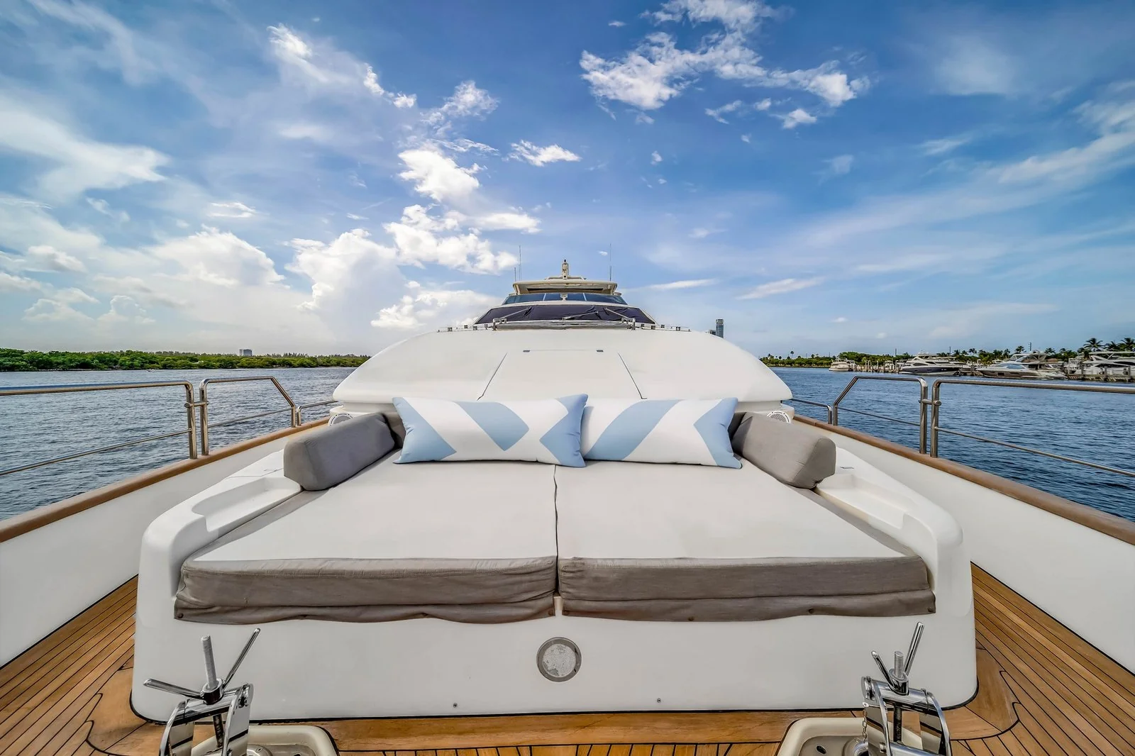Yacht: 116’ Azimut - Image 15