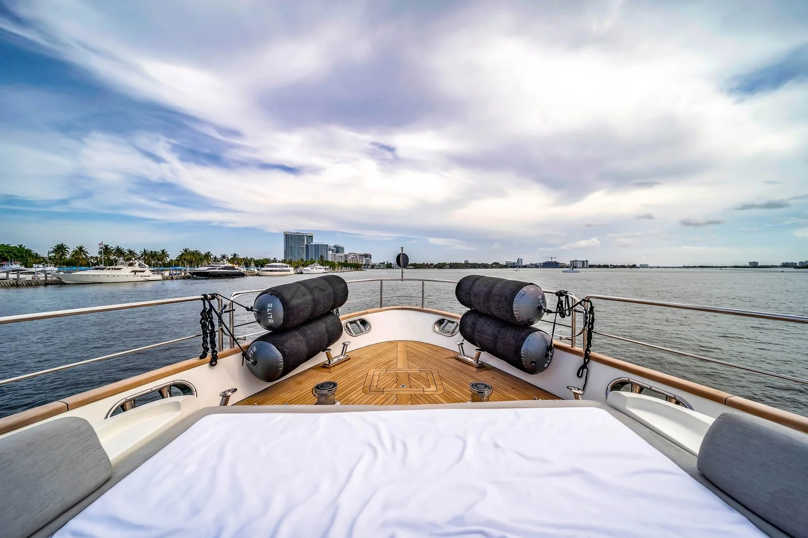 Yacht: 116’ Azimut - Image 14