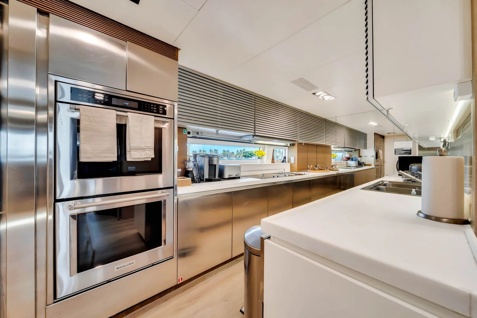 Yacht: 116’ Azimut - Image 10