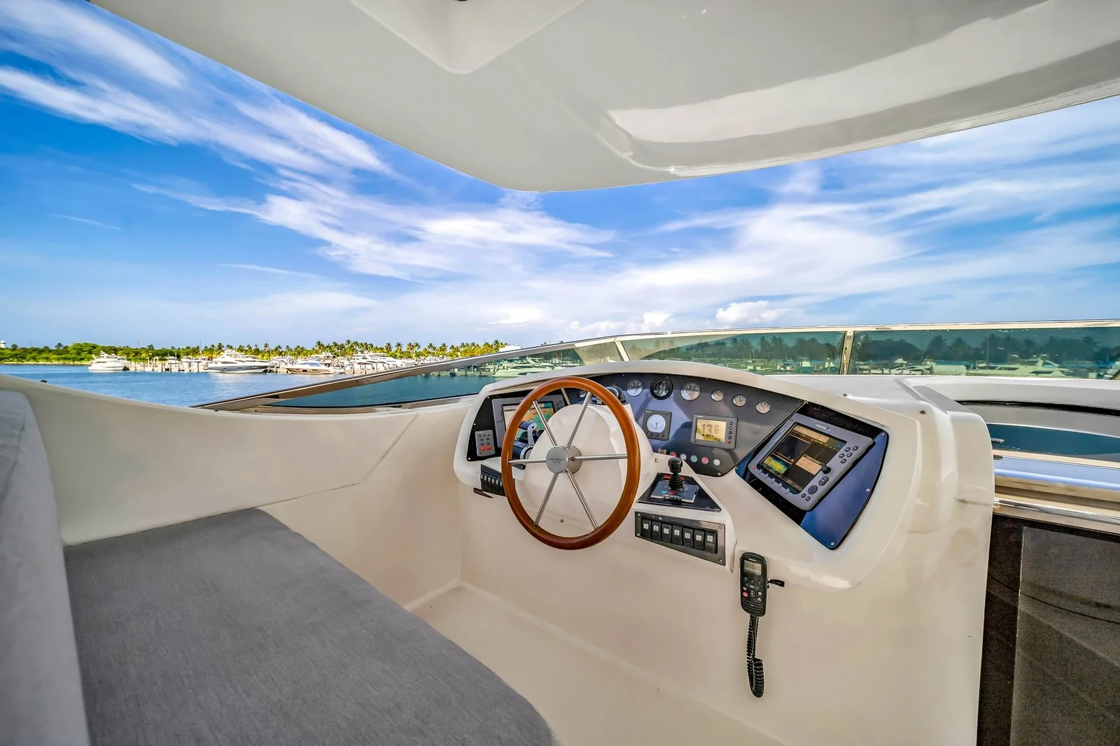 Yacht: 116’ Azimut - Image 5