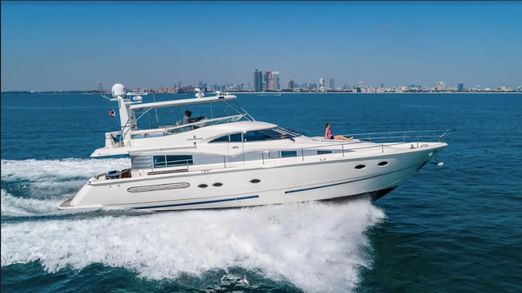 Yate: 64’ FAIRLINE Maximus