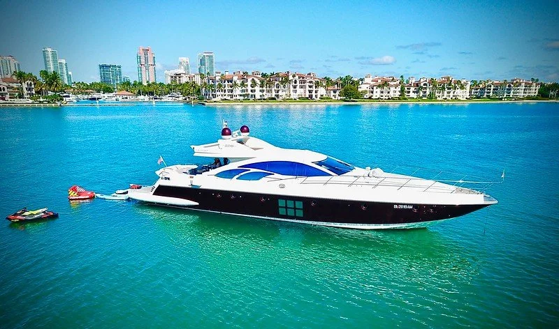 Yate: 86' Azimut S Leonardo