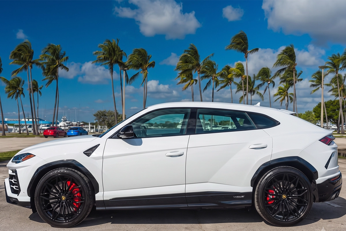 rent a Lamborghini Urus Miami