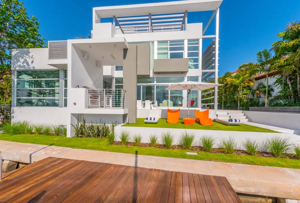 Holiday villa rental in Miami: luxury mansions for the festive season
